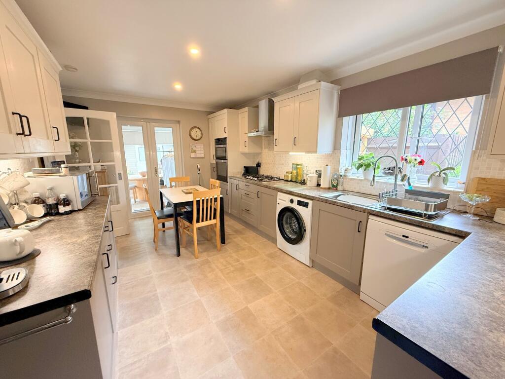 House in New Forest, New Milton - View 3