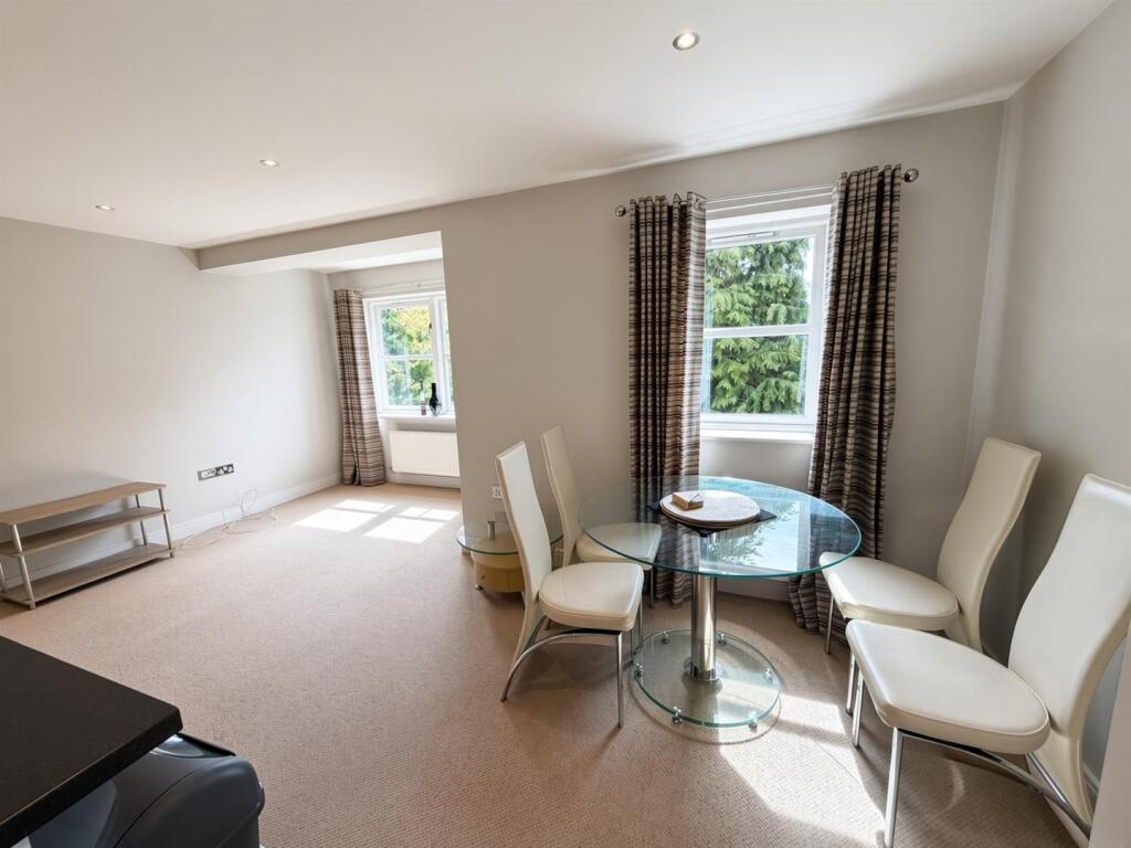 Apartment in Stockport - View 4