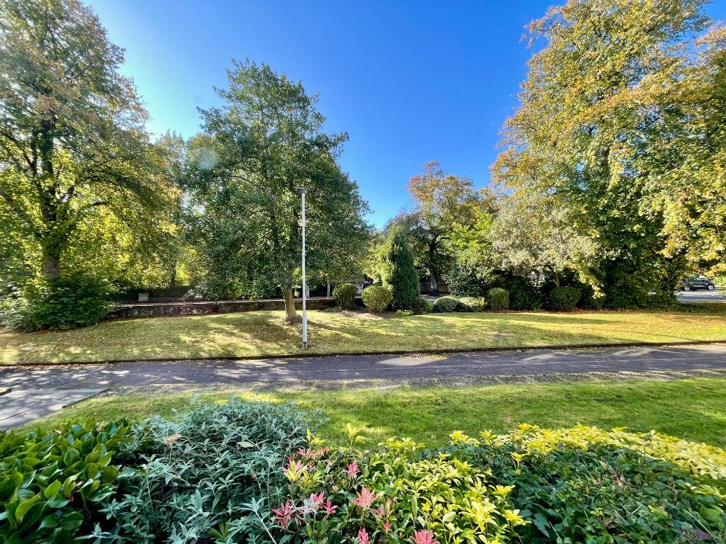 Apartment in Glasgow - More