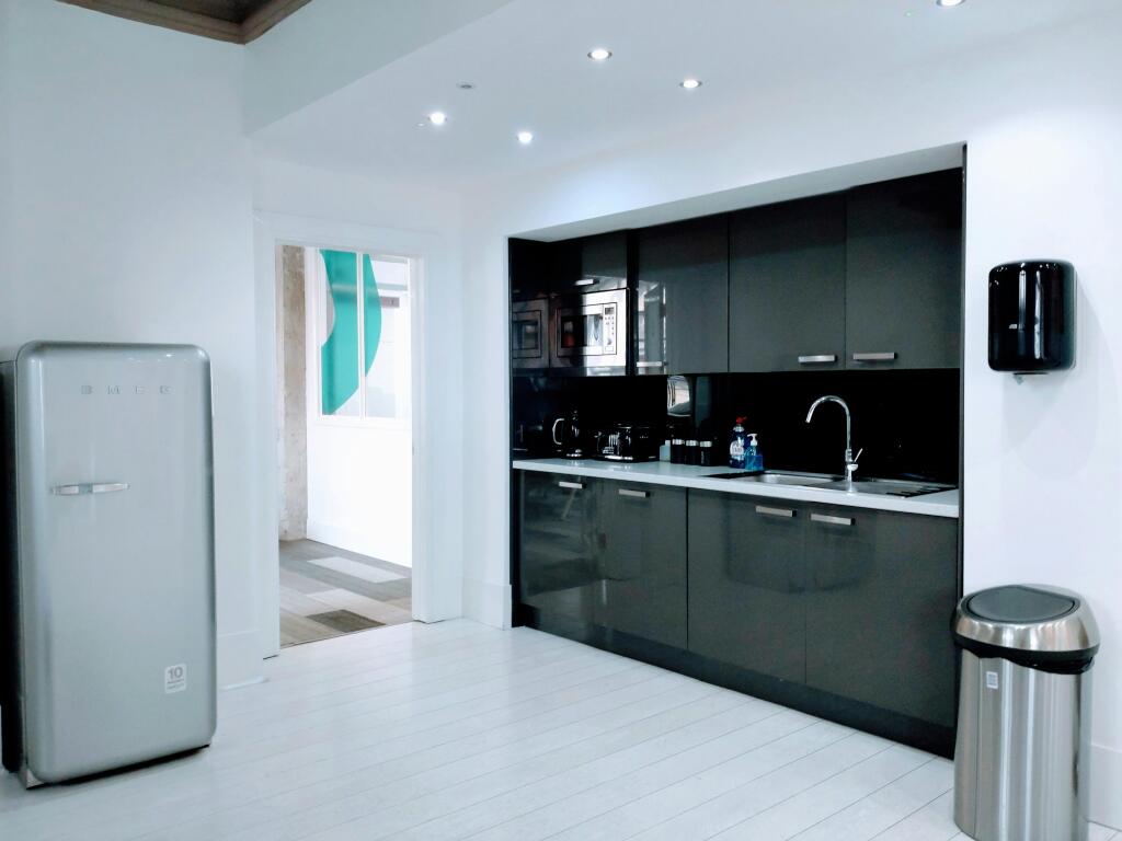 Suite 24 Img2.JPG