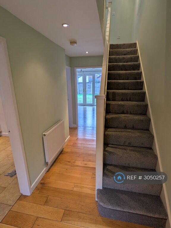 House in Stoke-on-Trent - View 4