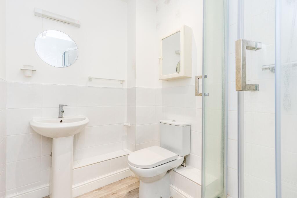 Apartment in Southampton - More