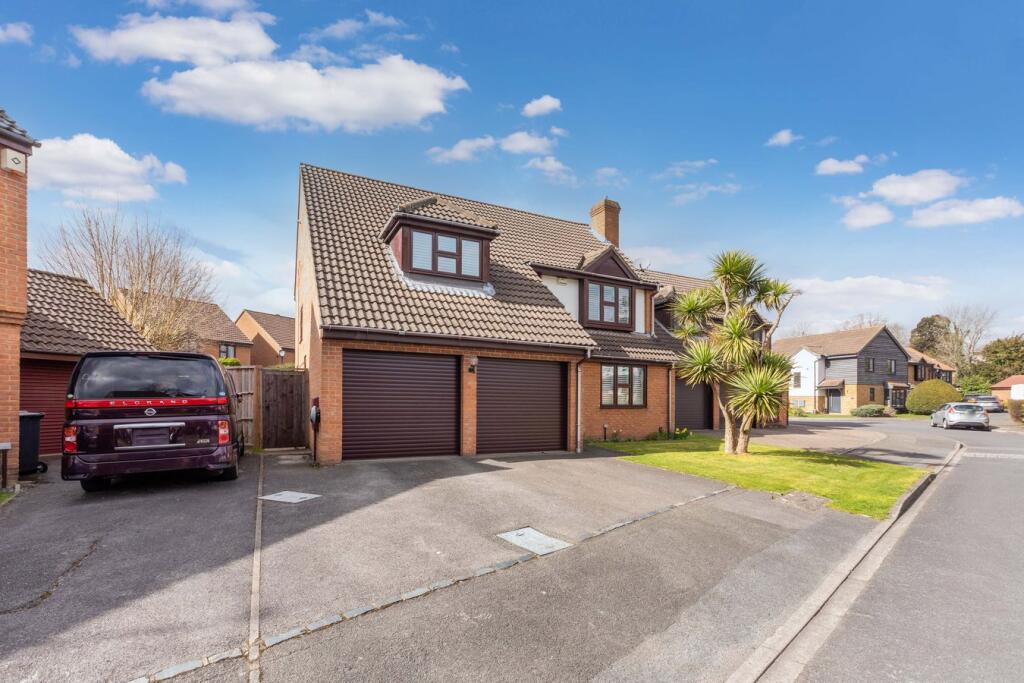 Main image of property: Palmerston Avenue, Langley, SL3