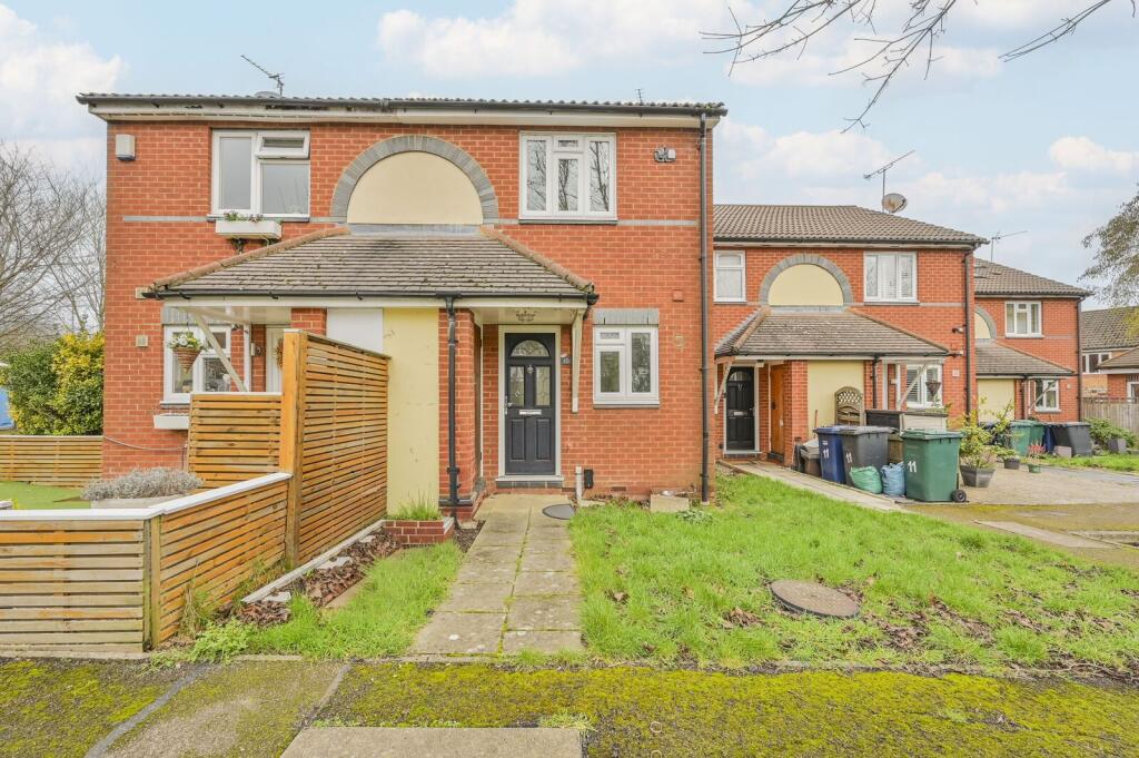 2-bed house on Hopkins Close, Muswell Hill, London, N10, £525,000