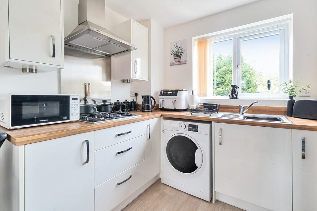 14 Fieldfare Close, Heysham, Lancashire, LA3 2LF photo 3