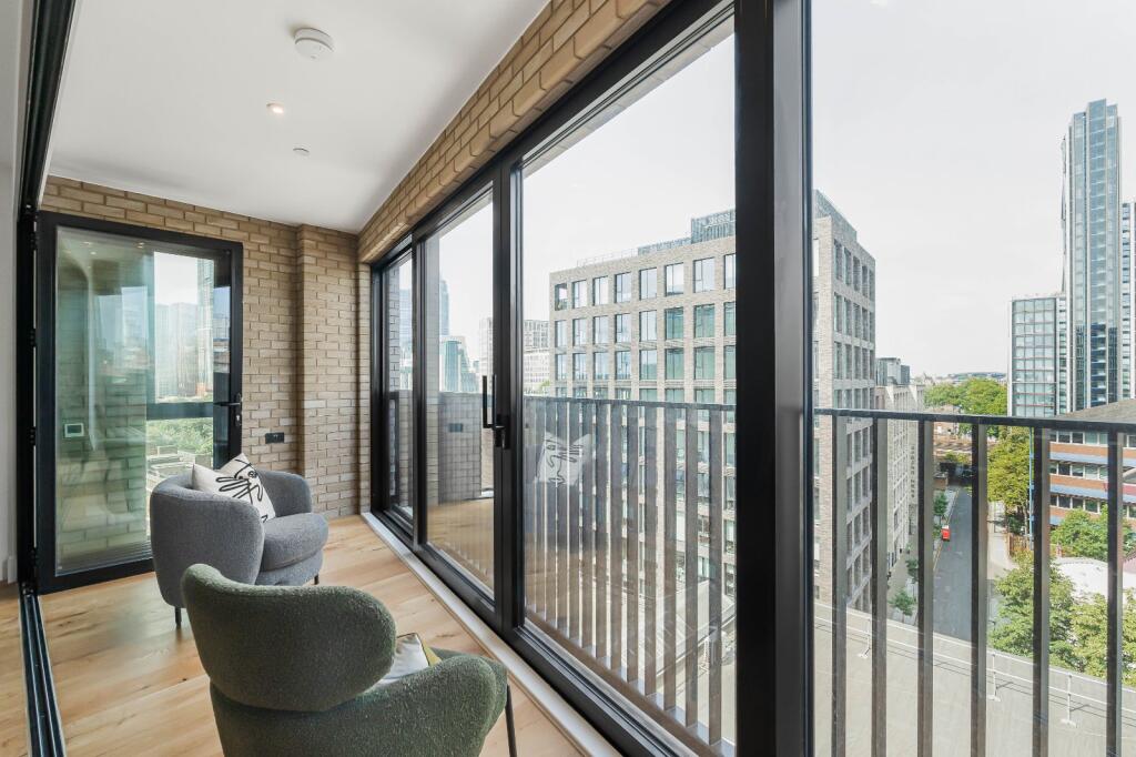 Apartment in London - More