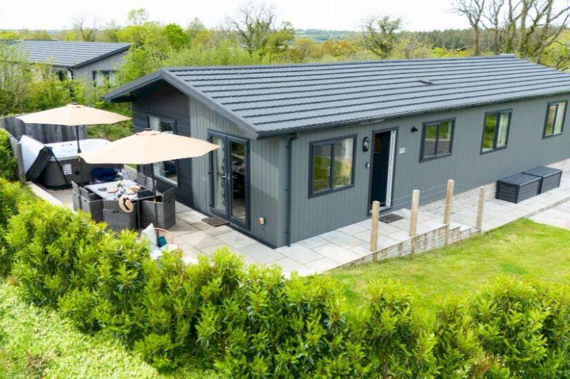 4-bed caravan on Four Bed Oakgrove The Elm (50x22), Roadford Lake Lodges, Roadford Lake, Lifton, Devon, PL16 0RL, £270,000