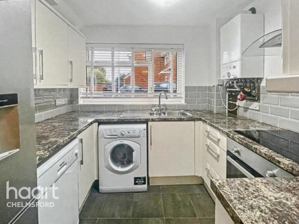 Hyacinth Court, Chelmsford photo 5