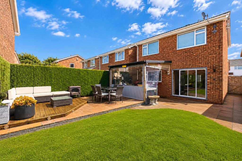 Aidans Close, Dunstable, Bedfordshire, LU6 photo 4
