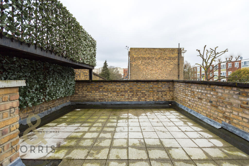 Seven Sisters Road, Holloway, London, N7 - View 5