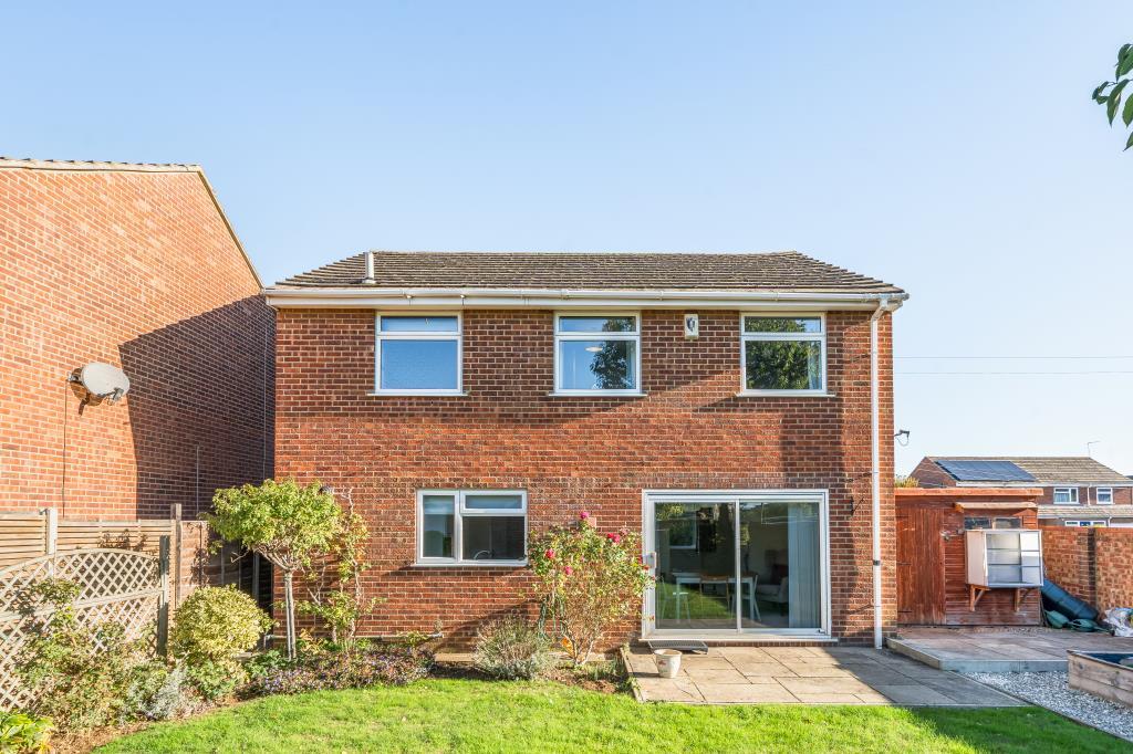 Fair Close,  Bicester, Oxfordshire, OX26 photo 2
