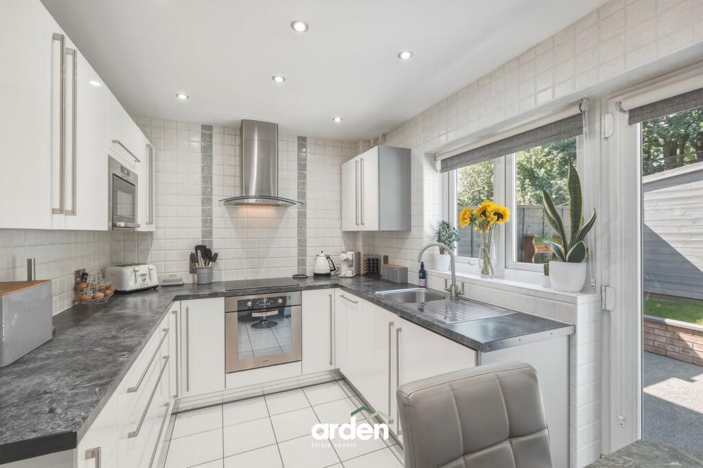 Abbey Close, Bromsgrove, B60 - View 2