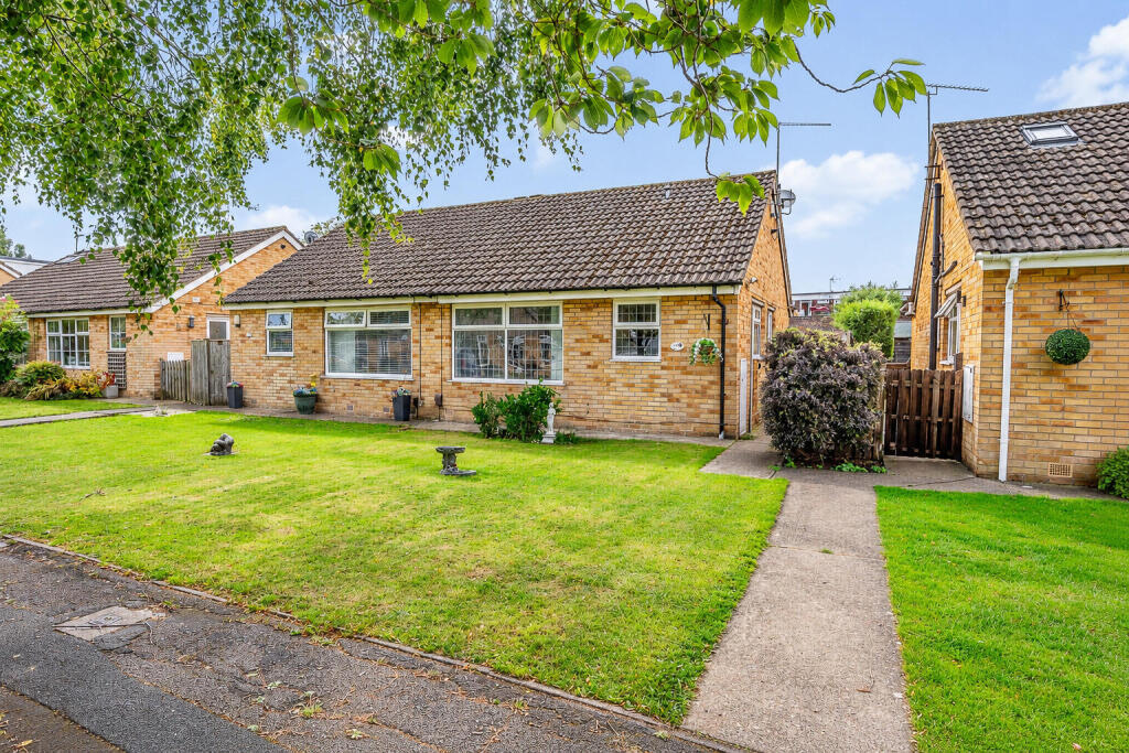 2-bed semi-detached on Silverdale Court, York, £230,000