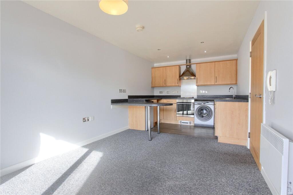 Apartment in Middlesbrough, Ayresome - View 2