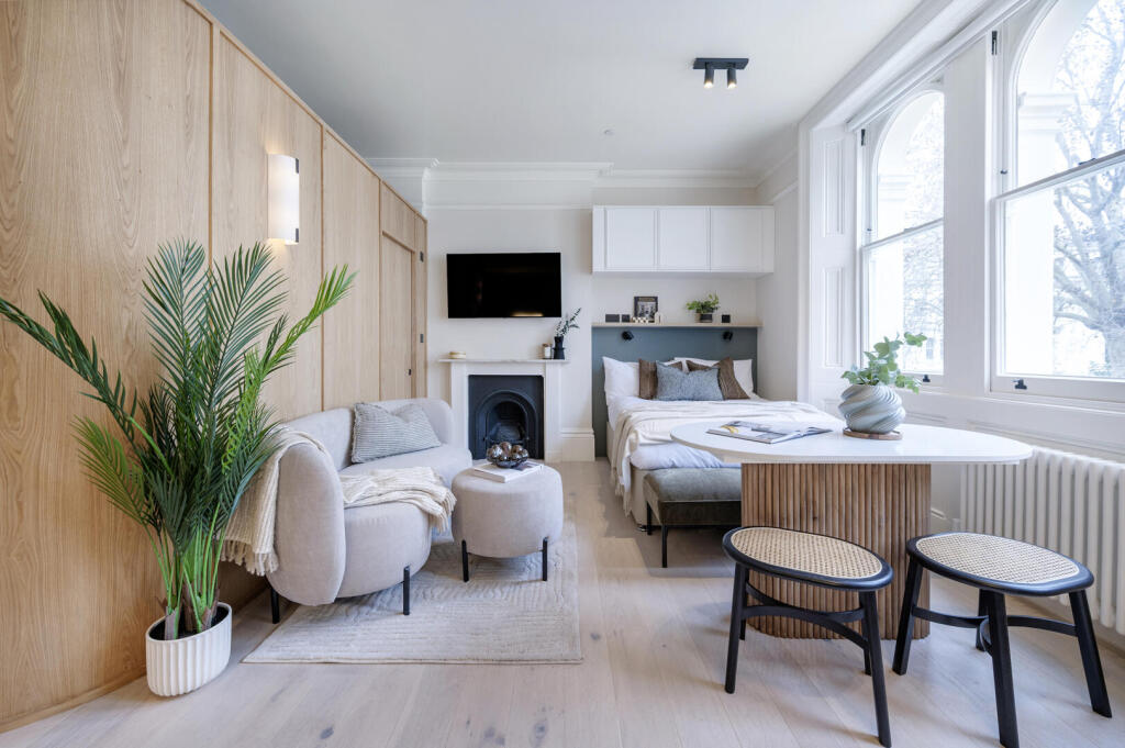 Main image of property: Kensington Gardens Sq, W2