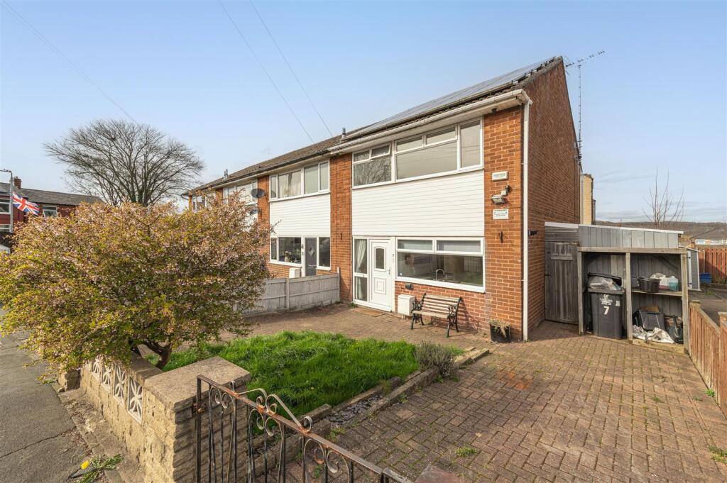 Main image of property: Alexandra Crescent, Elland