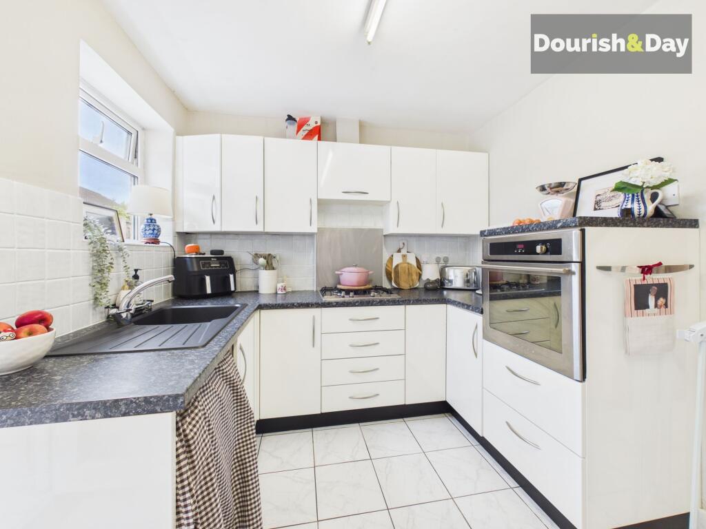 House in Market Drayton, Shropshire - View 4