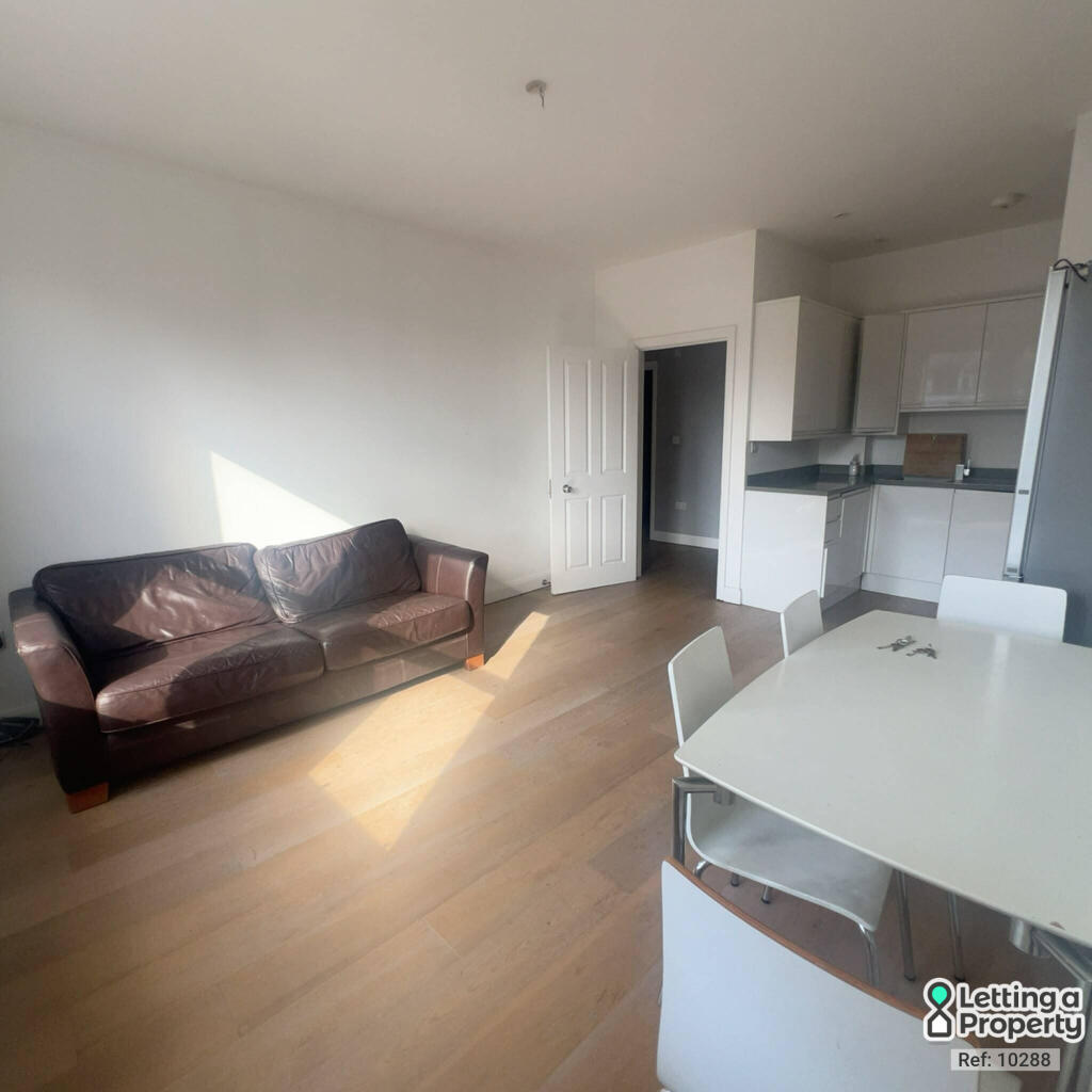 Apartment in London - View 2