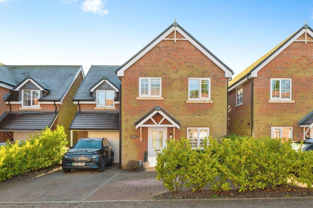 Main image of property: Maidman Place, Hedge End, SO30