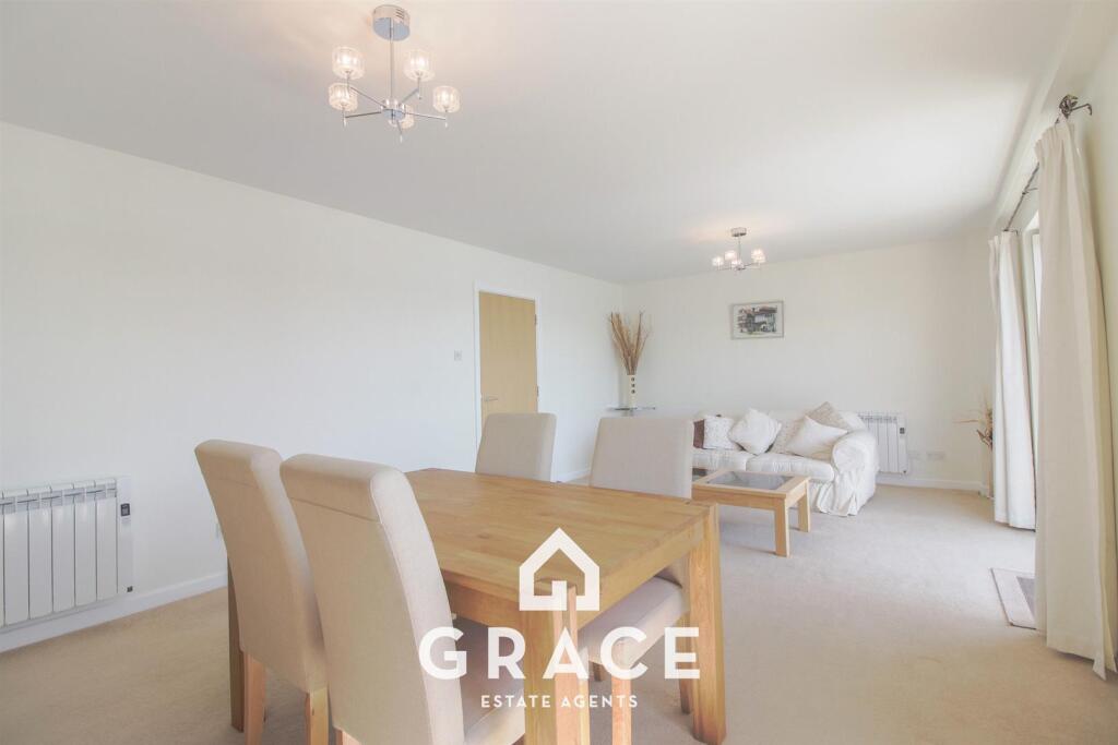 Apartment in Ipswich, Stoke - View 4