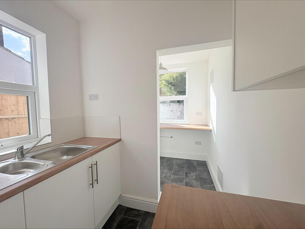 House in Nottingham - View 4