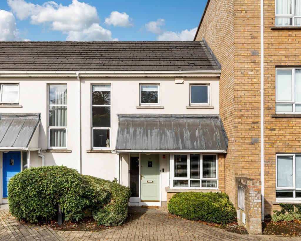Main image of property: 4 The Courtyard, Clonsilla, Dublin 15, D15 HN9E