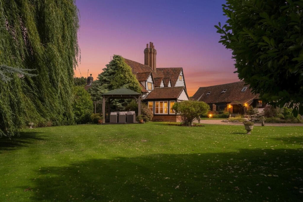 Additional image 7 of Pottersheath Road, Welwyn, AL6