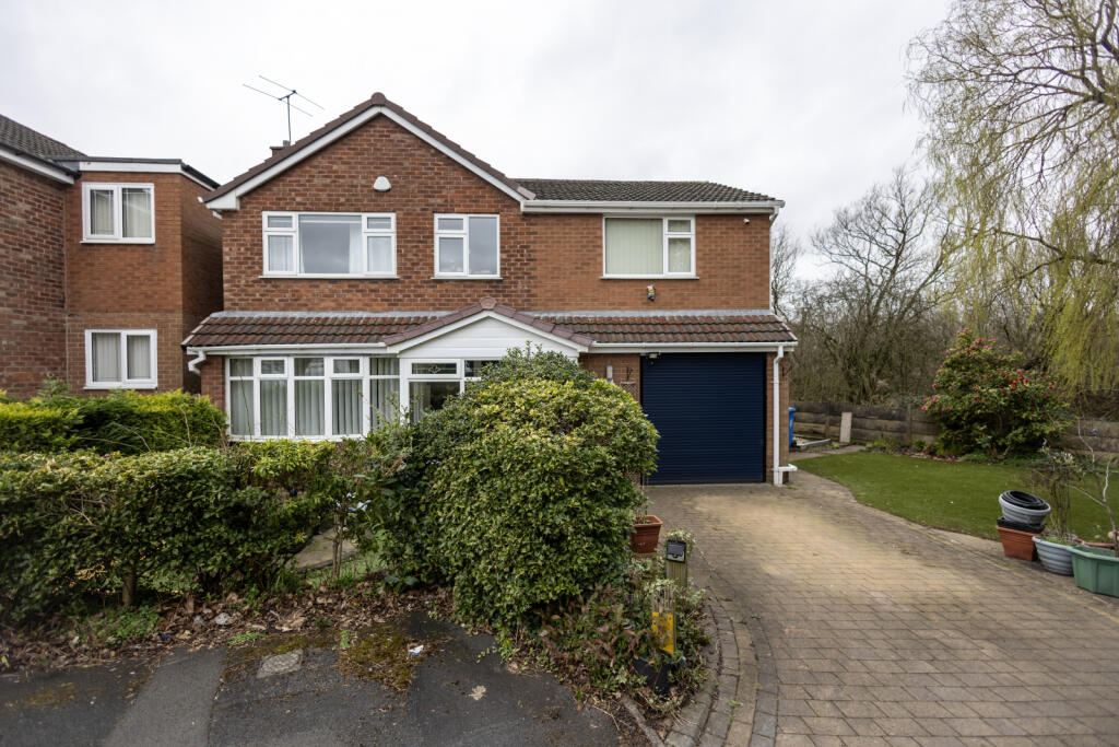 Main image of property: Bowland Close, Ashton-under-Lyne, OL6 8XD