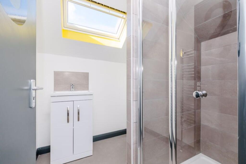 1 bedroom semi-detached house for rent
