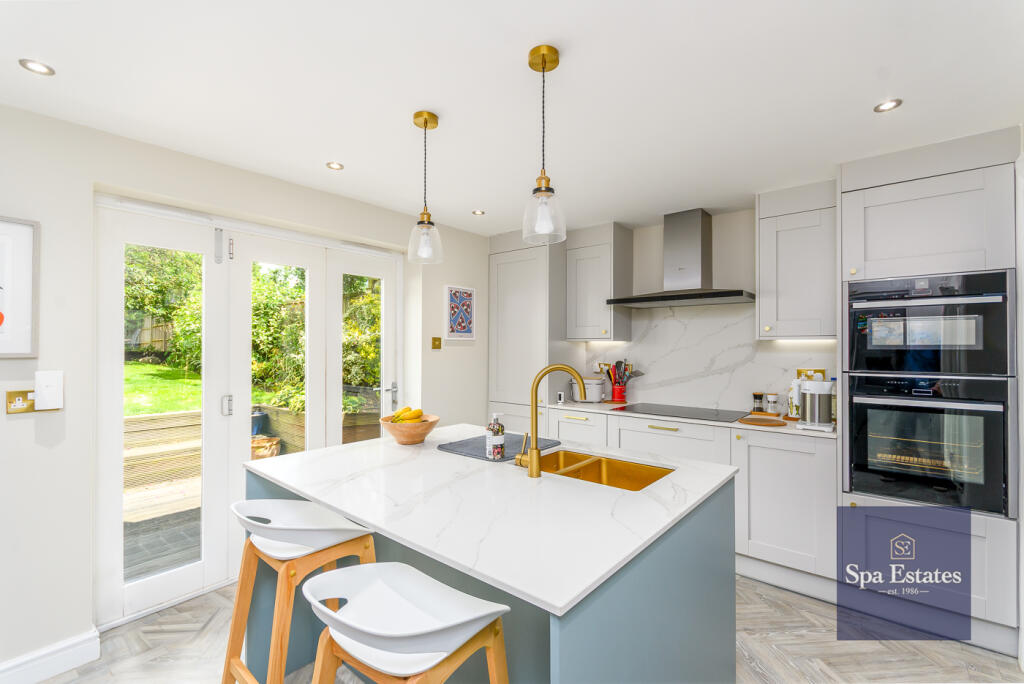 House in Warwick, Cliff Hill - View 5