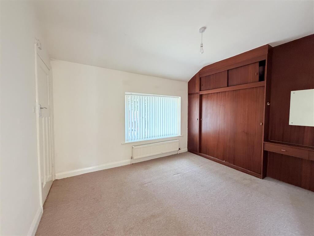 House in Oldham - View 5