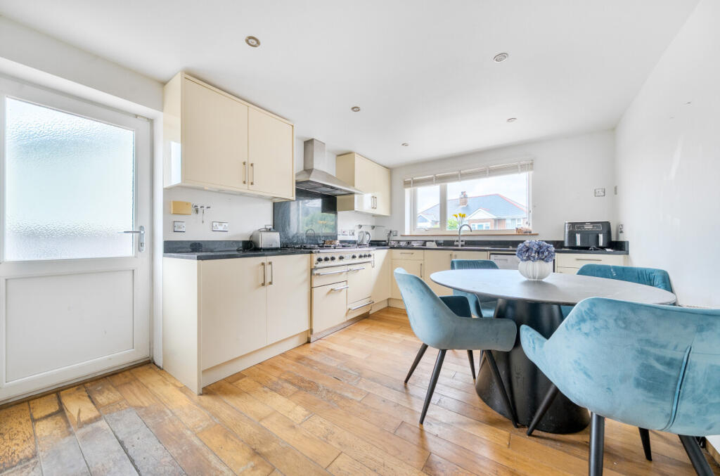 House in Plymouth, Staddiscombe - View 3