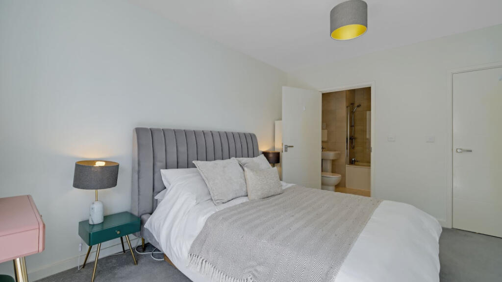 Apartment in London - More