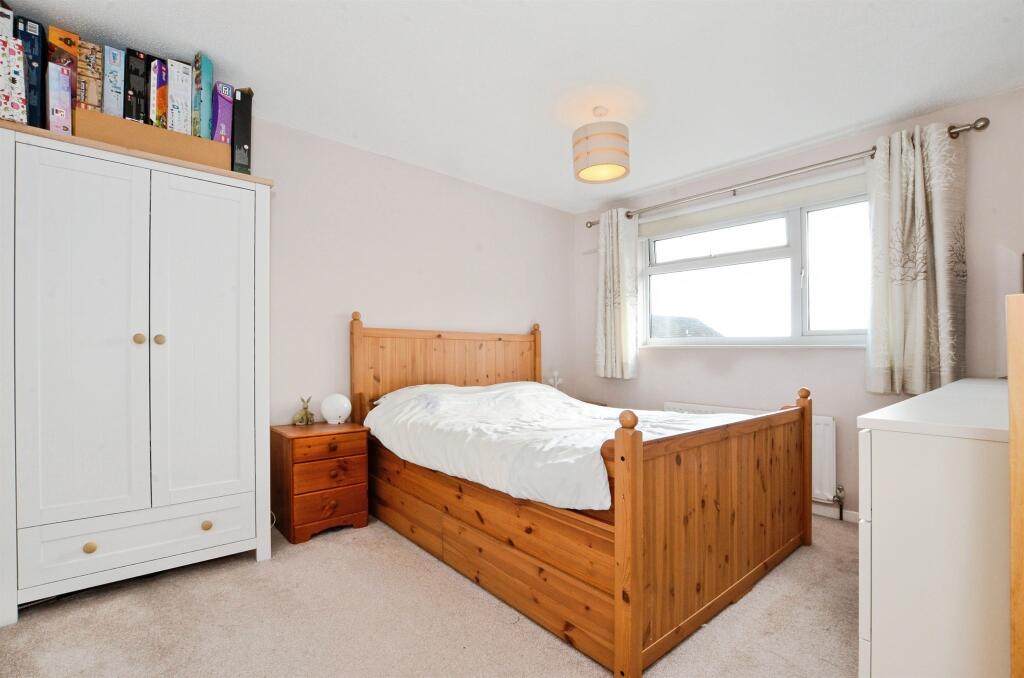 Additional image 8 of Chesterton Avenue, Harpenden