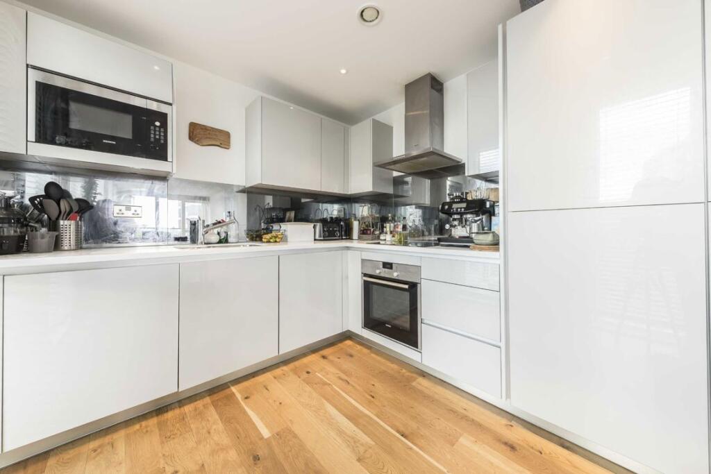 Apartment in London, Shepherd's Bush - View 4