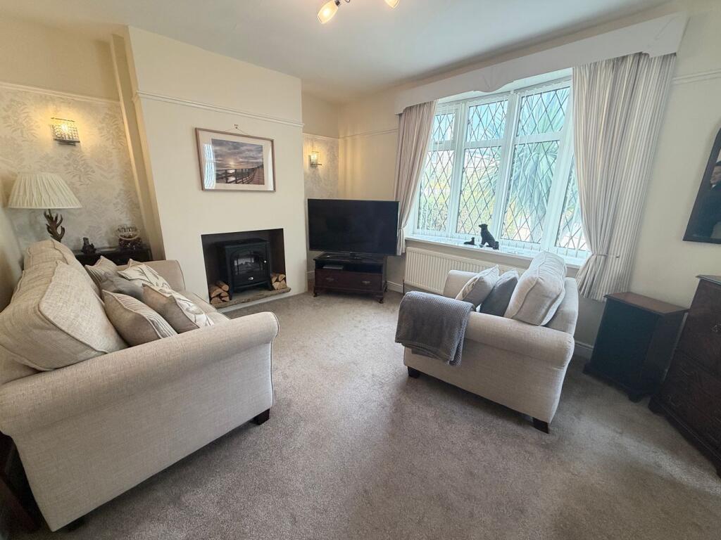 Warren Lane, Gilstead, Bingley, BD16 photo 2