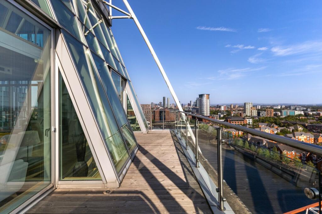 Apartment in Manchester - View 5