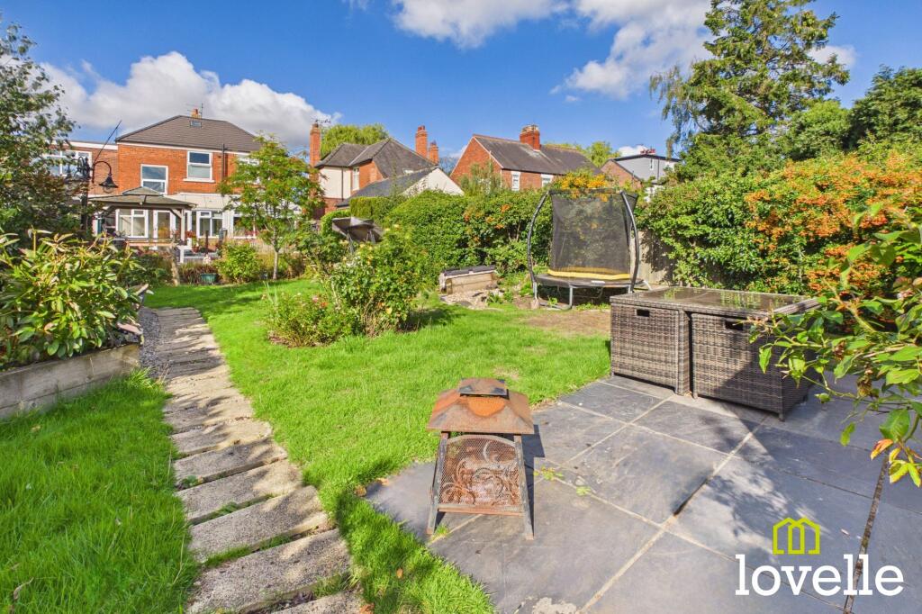 House in Cottingham, New Village, East Riding of Yorkshire - View 4