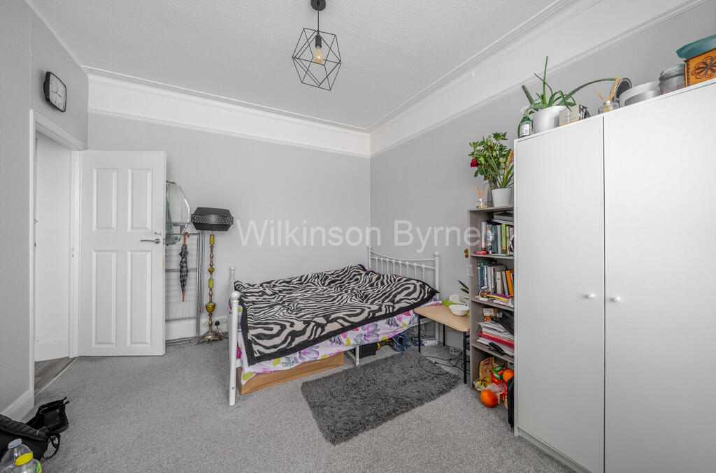 Warwick Road photo 3