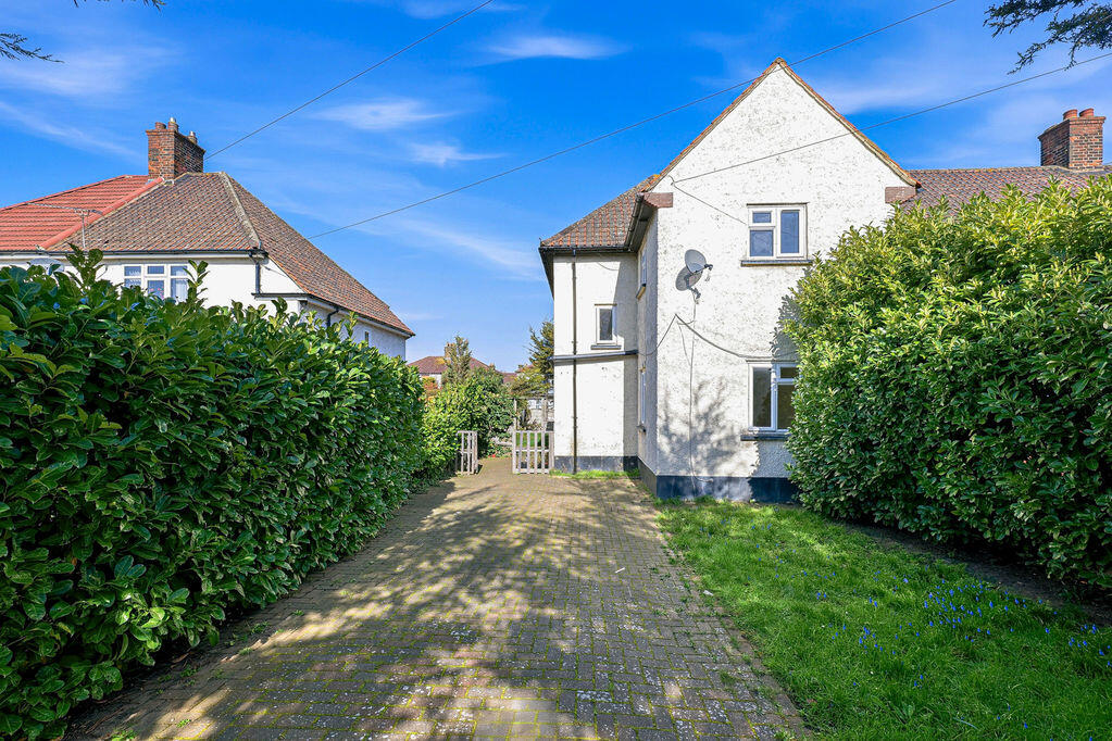 Main image of property: North Road, Purfleet-On-Thames
