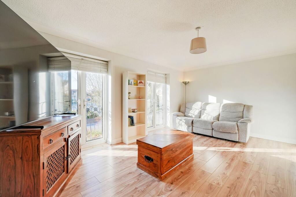 House in Rotherham, Treeton - View 2