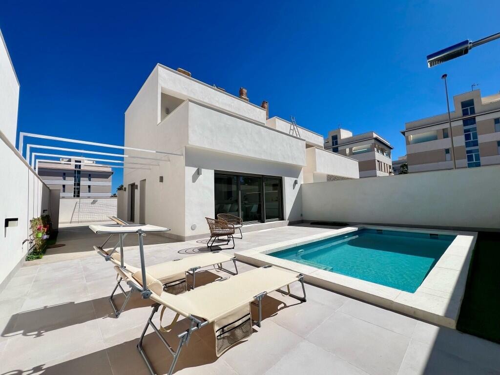 Main image of property: La Zenia, Alicante, Valencia