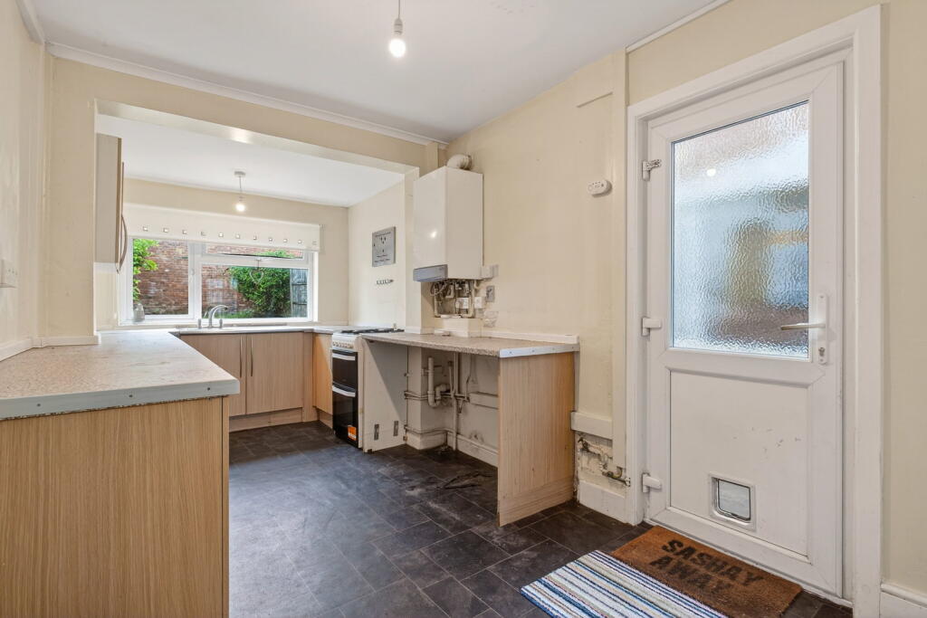 House in Kettering, North Northamptonshire - More