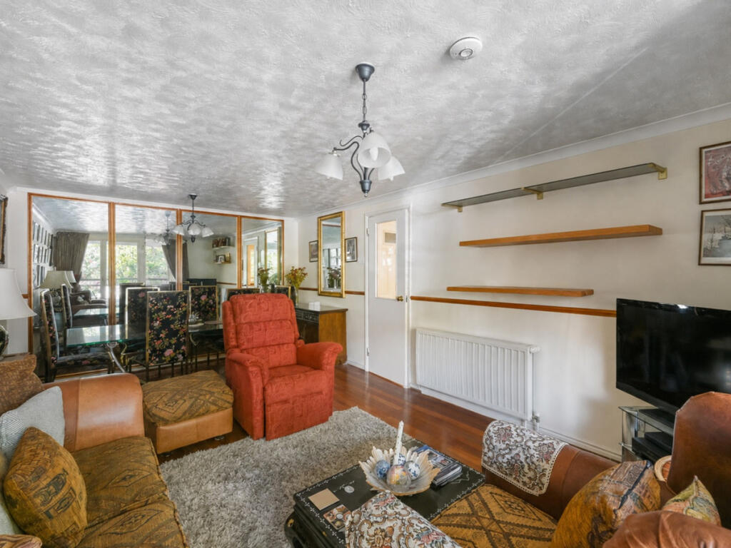 Apartment in London - More