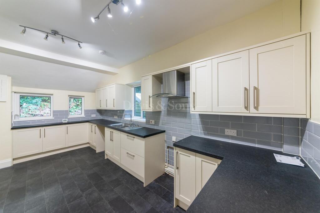 House in Newport, Abercarn - View 3