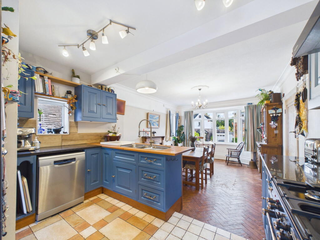 House in Torquay - More