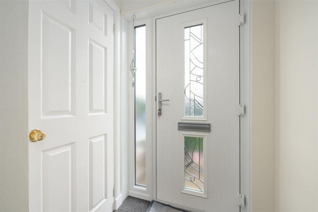 7 Springwood, Dunfermline, KY11 8TT photo 2