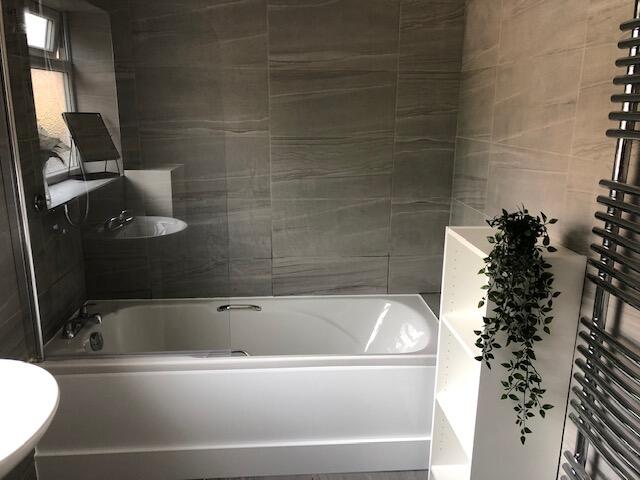 8 bedroom semi-detached house for rent