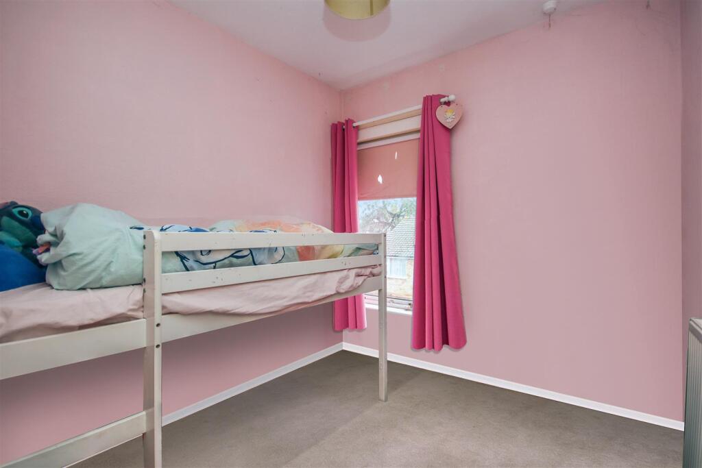 House in Rushden, North Northamptonshire - More