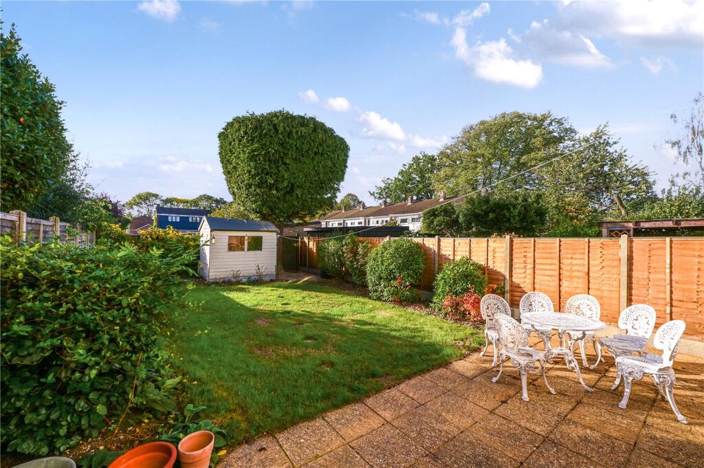 House in Hart, Yateley - View 4
